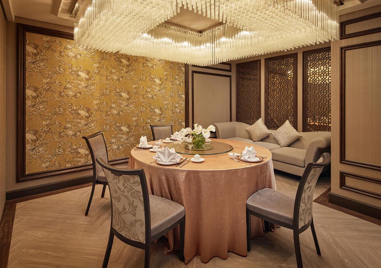 Hotel Ayana Midplaza 5*
