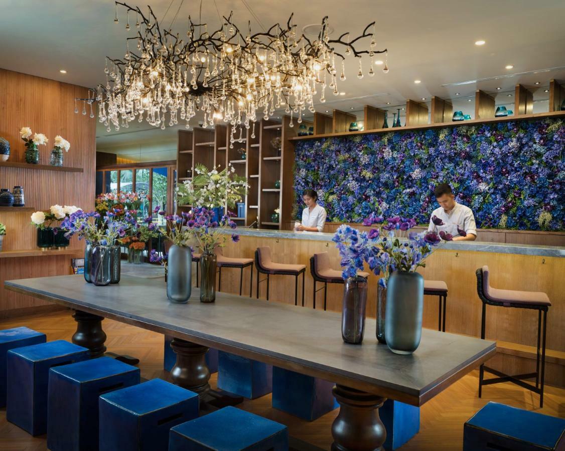 Ayana Midplaza Hotel