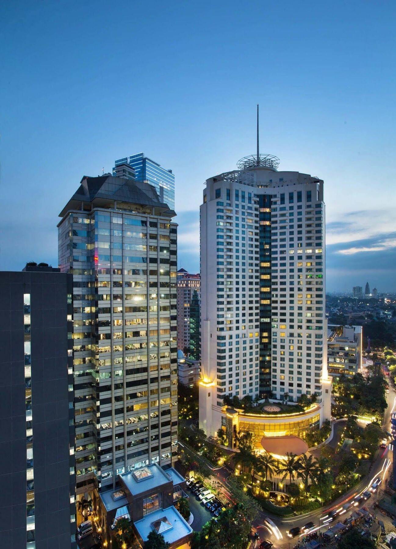 Hotel Ayana Midplaza